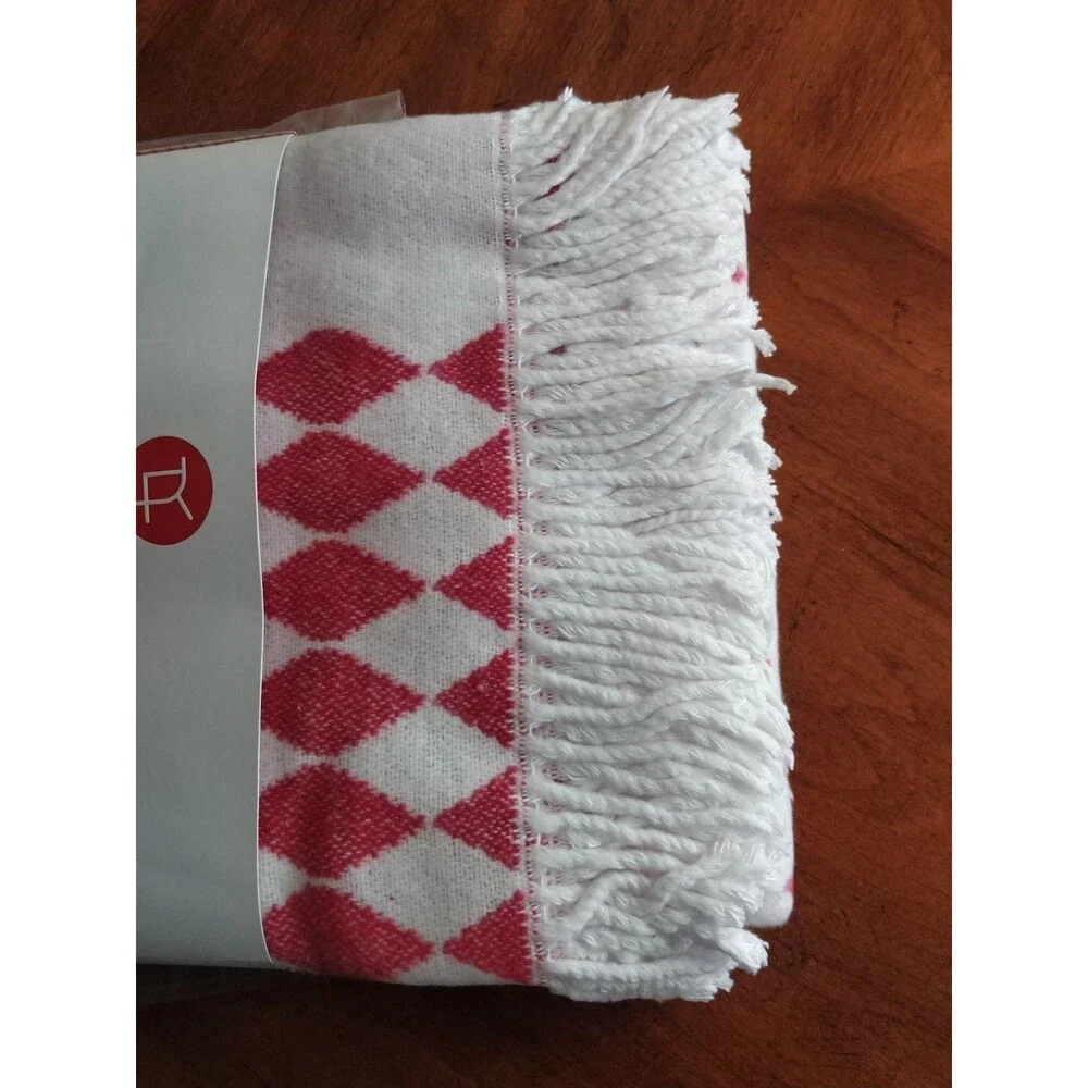 NEW Geometric Diamond Jacquard Reversible Throw Blanket 50